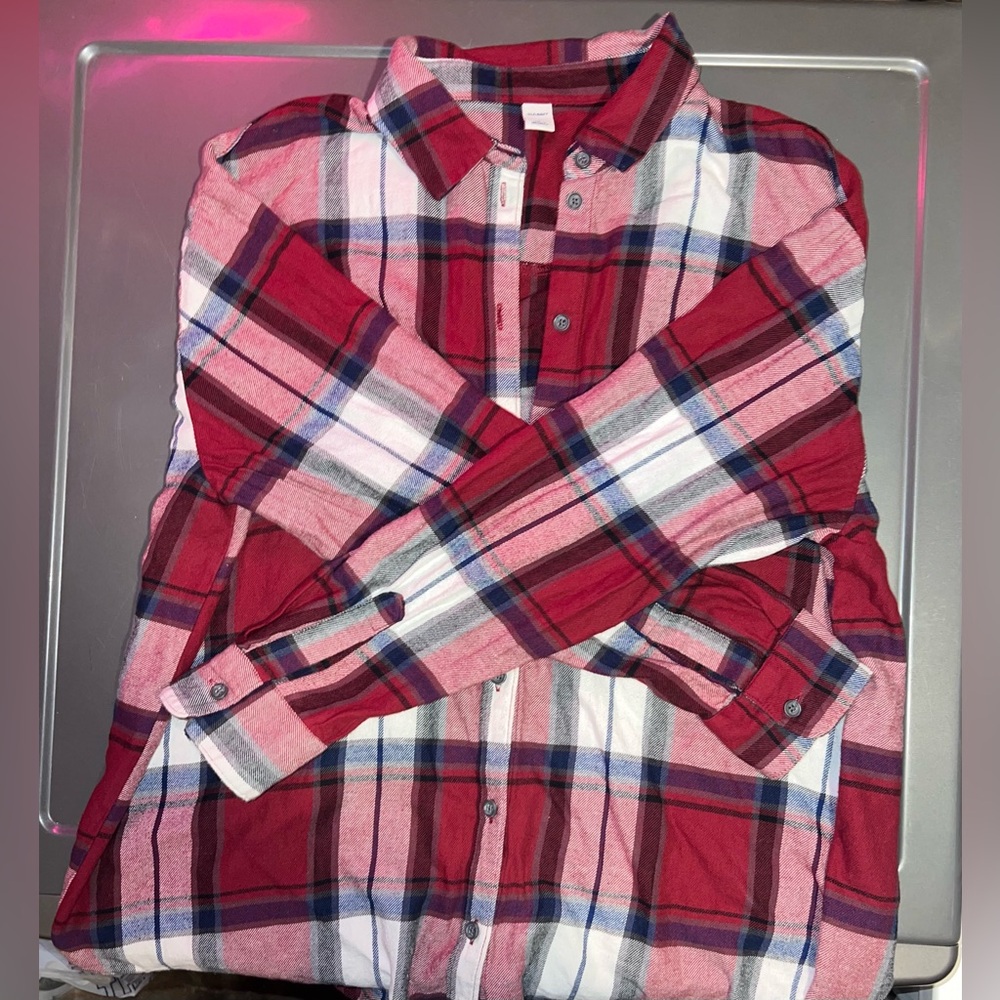 Old Navy Women's Long Sleeve Red Plaid Boyfriend Flannel Button Shirt Size Large